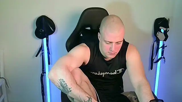 Bigbaald Adlı Modelin Canlı XXX Sohbeti