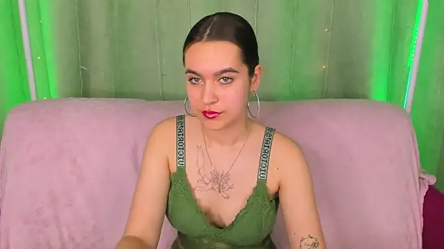 AishaTempt Live XXX-Chat