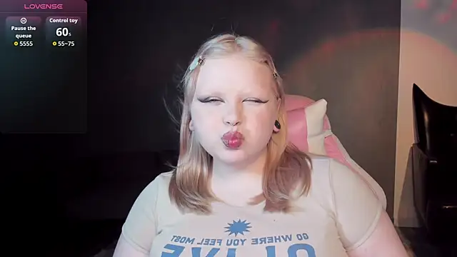 Chat +18 de LottieReed ao vivo