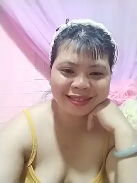 Xuka_lyss Adlı Modelin Canlı XXX Sohbeti