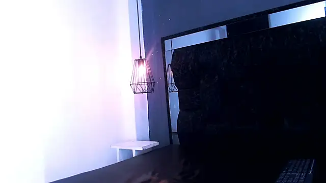 Chat +18 de anxiuos_miller ao vivo