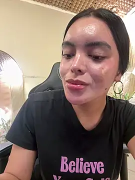 TS-SimplyTheBest Pertunjukan Webcam