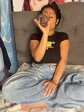 Im_Little's Live XXX Chat