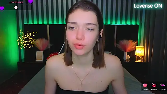 Cherry_Wipe Adlı Modelin Canlı XXX Sohbeti