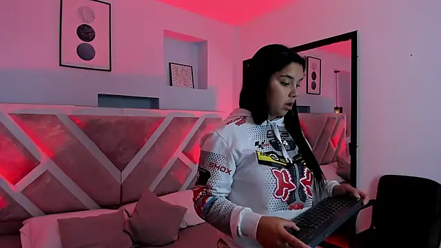 Mia_Velez1 Chat XXX in diretta
