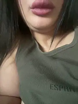 دردشة Milana_UK الجنسية المباشرة