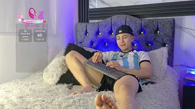 Živý XXX chat Saimonvela