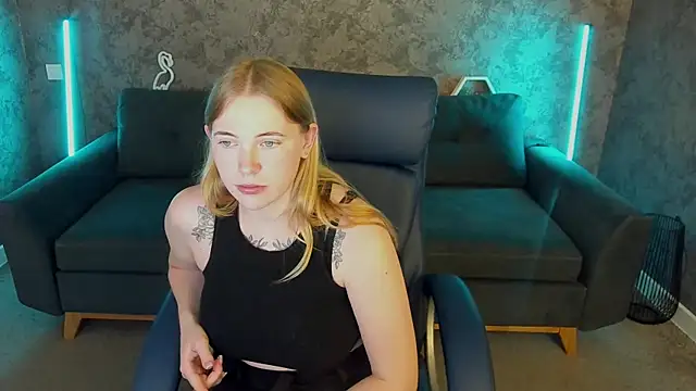 NikkyReyyy 现场XXX聊天