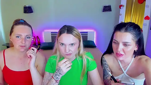 XXX chat uživo modela MagicEyess