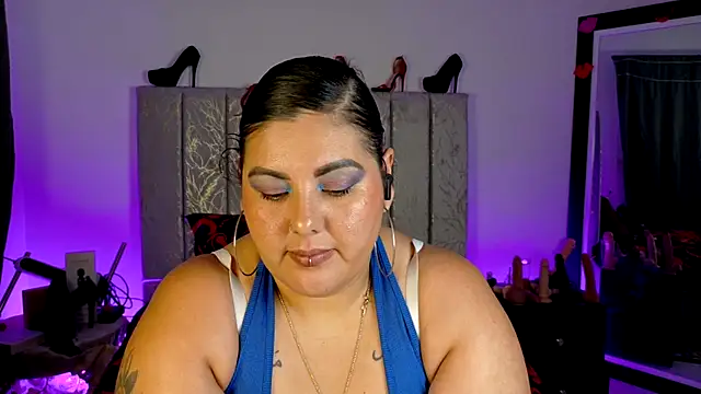 دردشة AndreaKinky الجنسية المباشرة