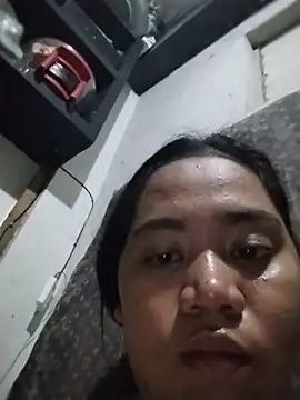 EATALLUCANPUSSYPINAY Pertunjukan Webcam
