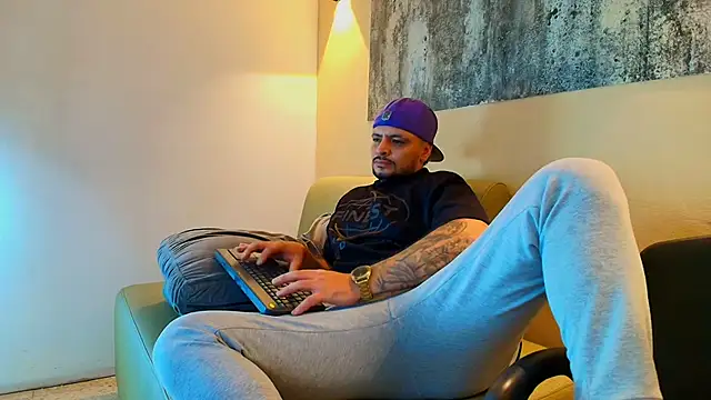 TROY_KIRKのウェブカメラショー
