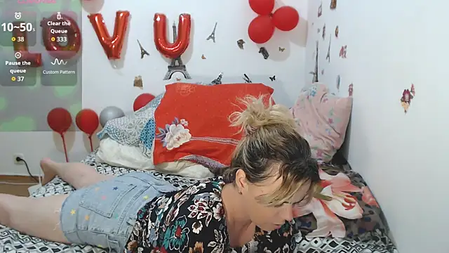 Chatroom XXX en direct de hotmilf4uxxx