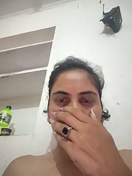 Chat +18 de Isha_kumari_69 ao vivo