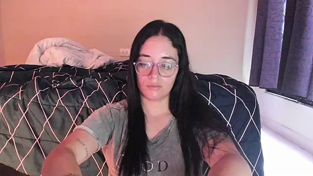 atenas_05_'s Live XXX Chat