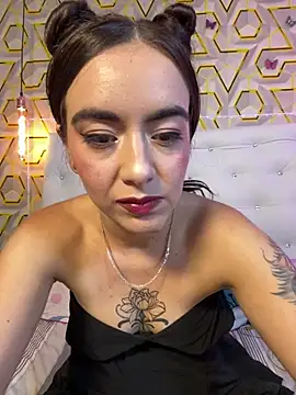 Živý XXX chat MelanyyJhonson15
