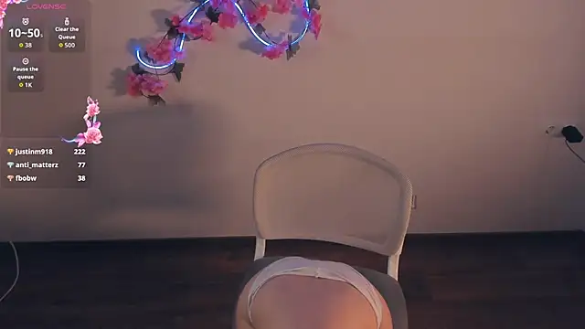 JuliannPaysour's Live XXX Chat