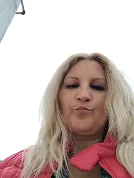 Živý XXX chat Divineblond