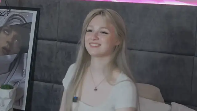 Shy_Barbie's Live XXX Chat