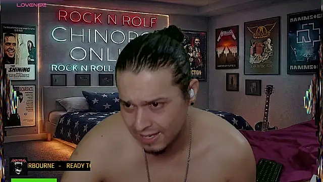 Show modela chino_roz na web-kameri