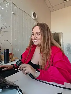 دردشة Juicy_PeachLux الجنسية المباشرة
