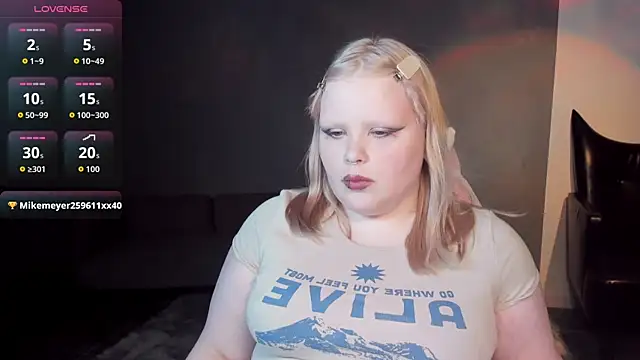 XXX chat uživo modela LottieReed