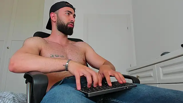 Chatroom XXX en direct de cloudymastersss