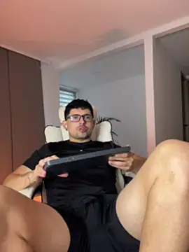 TroyeSavage Webcam-Show
