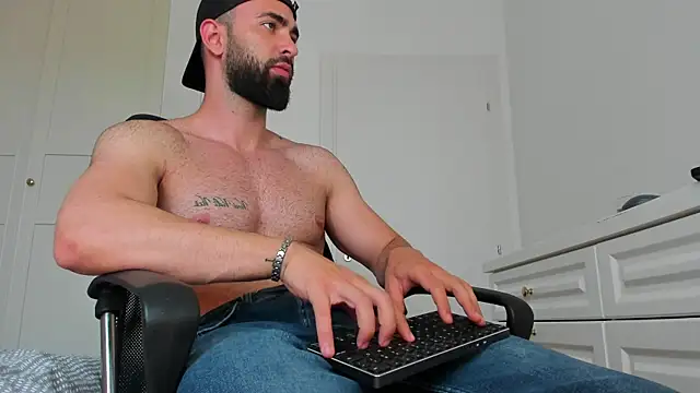 Show modela cloudymastersss na web-kameri