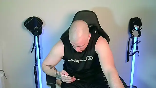 Онлайн чат XXX Bigbaald