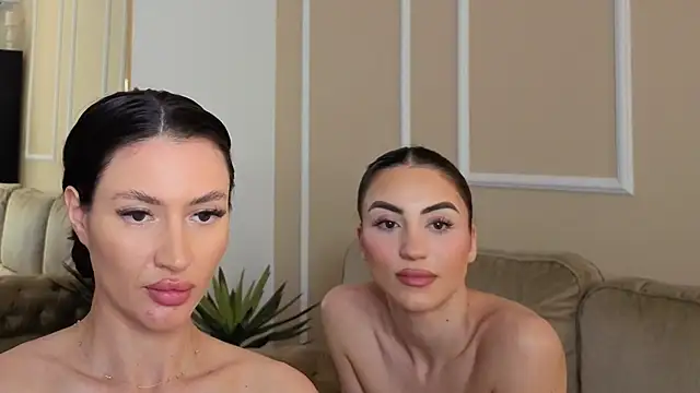 Medussaeyes Adlı Modelin Canlı XXX Sohbeti