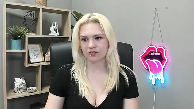 SweetLilyxo's Live XXX Chat