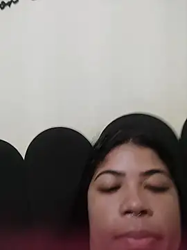 Show de IndiaPozuda_ na webcam