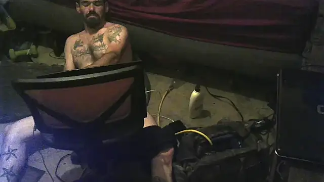 Show modela Johnny1991Blunt na web-kameri