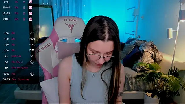 Онлайн чат XXX LinaBlossom_