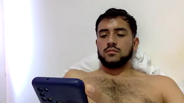 Chat +18 de derek_smiith ao vivo