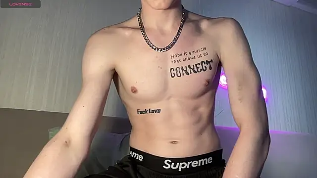 Travis_Gracile Live XXX-Chat