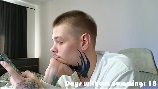 DENIS_HERE webcam show