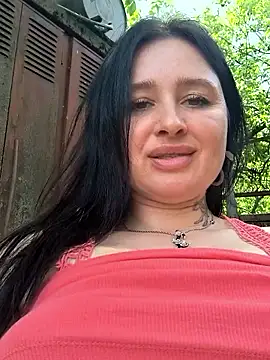 KikiXRed Chat XXX in diretta