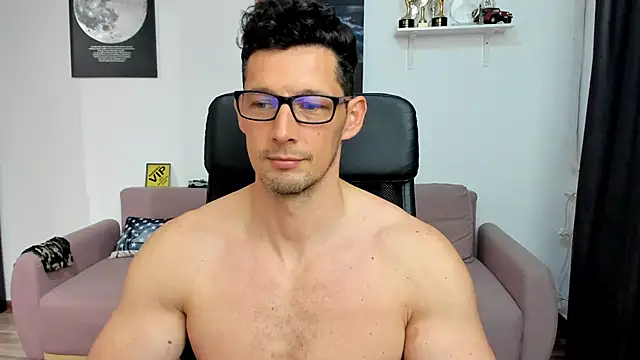 BrutusK08 Chat XXX live