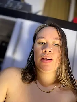 Emiily_leen Live XXX chat