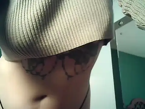 Онлайн чат XXX FallsForHerSmile