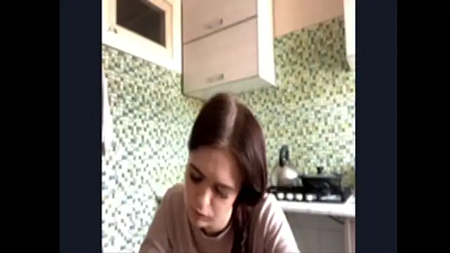 KikiAmino Adlı Modelin Canlı XXX Sohbeti