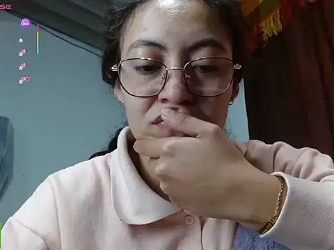 Amitlu_ লাইভ XXX চ্যাট