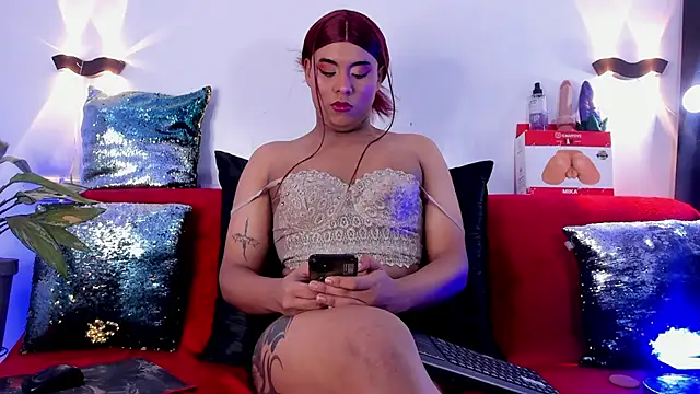 Emili_Roux's Webcam Show