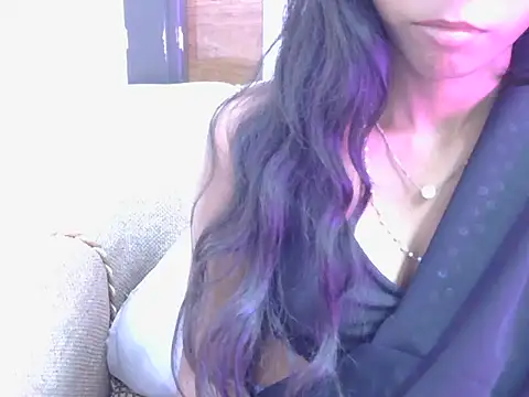 iliyana-20's Live XXX Chat