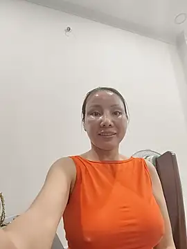 Sala de chat ao vivo de Famrita