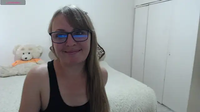MargotLot Chat XXX live