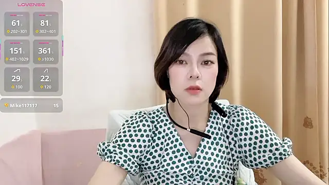 Linda-LL 在線直播表演