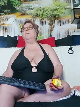 QueenPammy1 – Live XXX-chat
